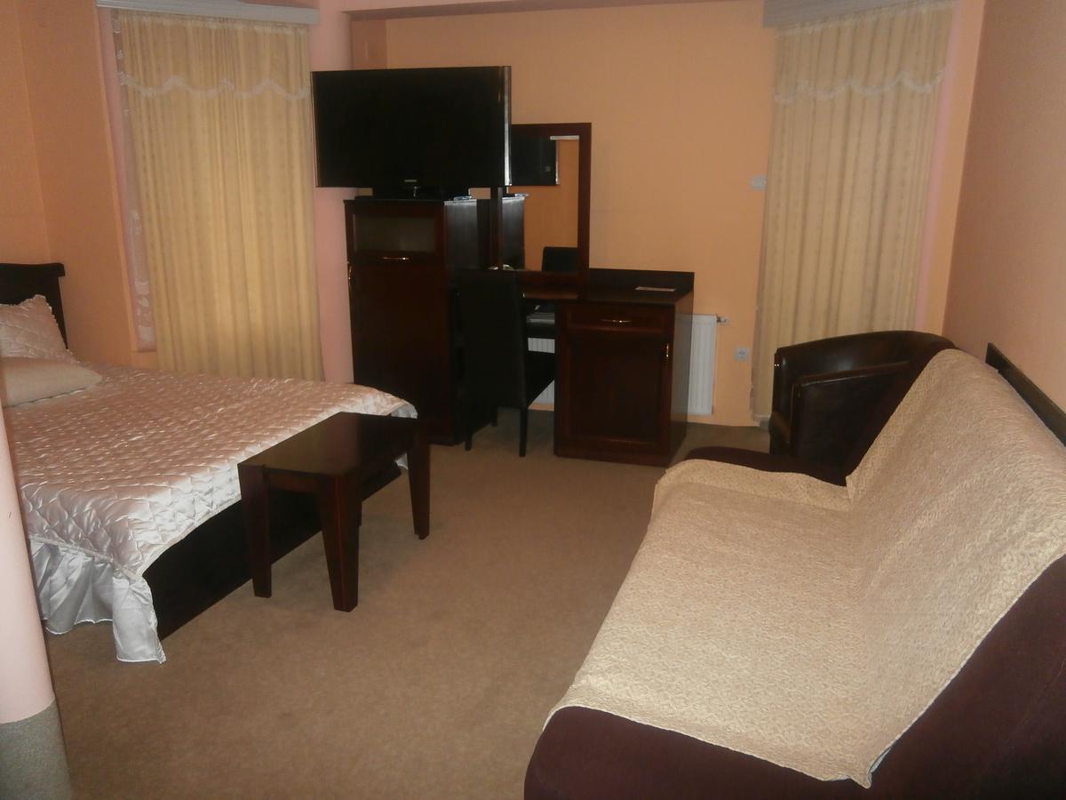 Hotel Vila Mitic Luxx Spa Centar Leskovac  Exterior photo